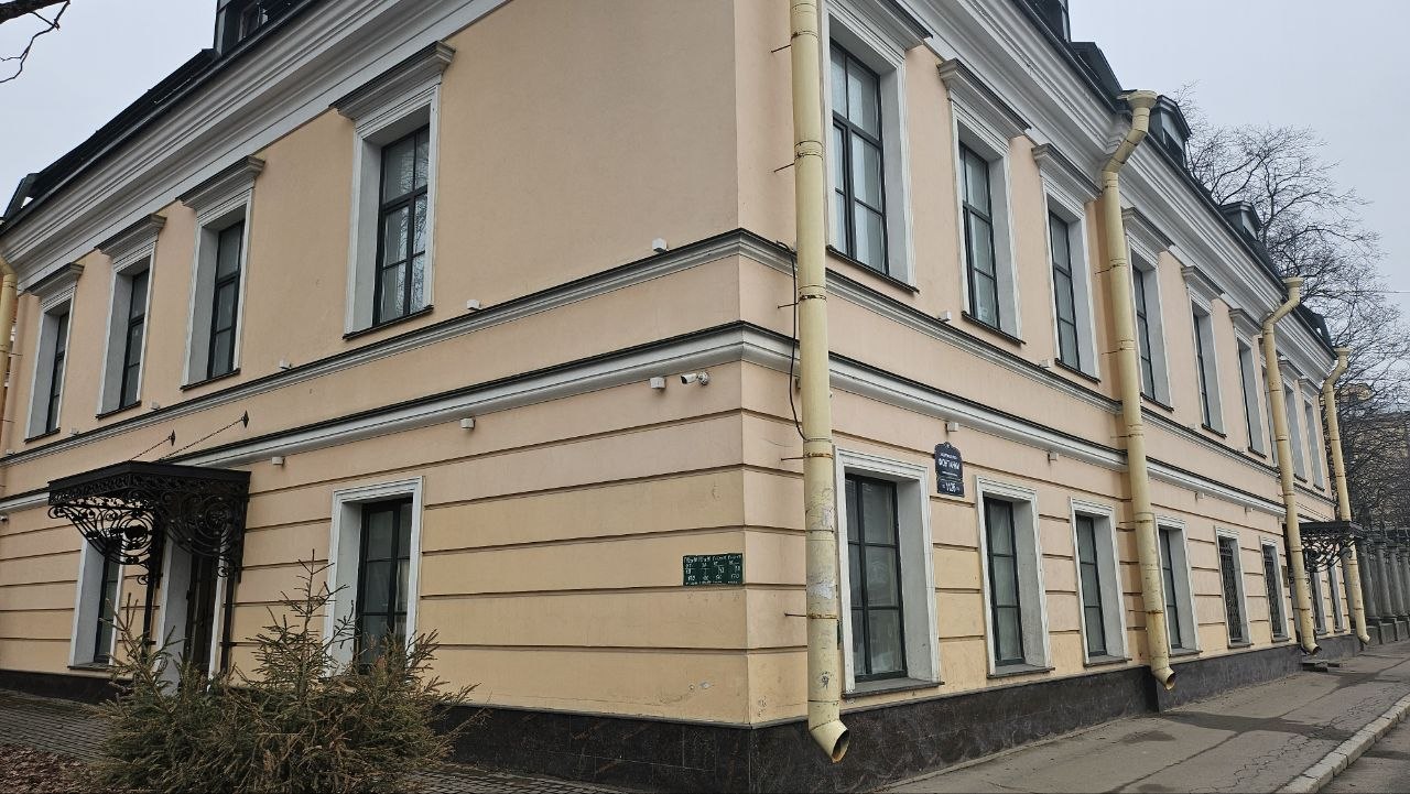 Здание на Набережной реки Фонтанки, 112Б